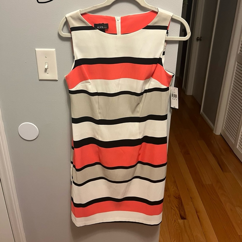 Excellent condition. Never worn. Tags on